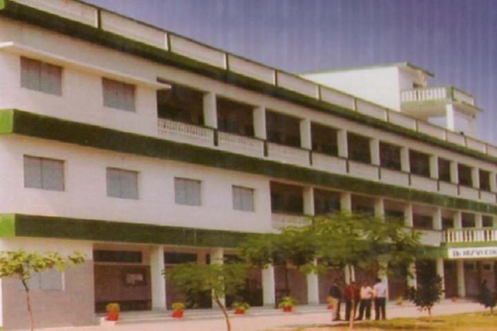 https://cache.careers360.mobi/media/colleges/social-media/media-gallery/9333/2020/12/1/Campus View of Dr Rizvi College of Law Kaushambi_Campus-View.jpg
